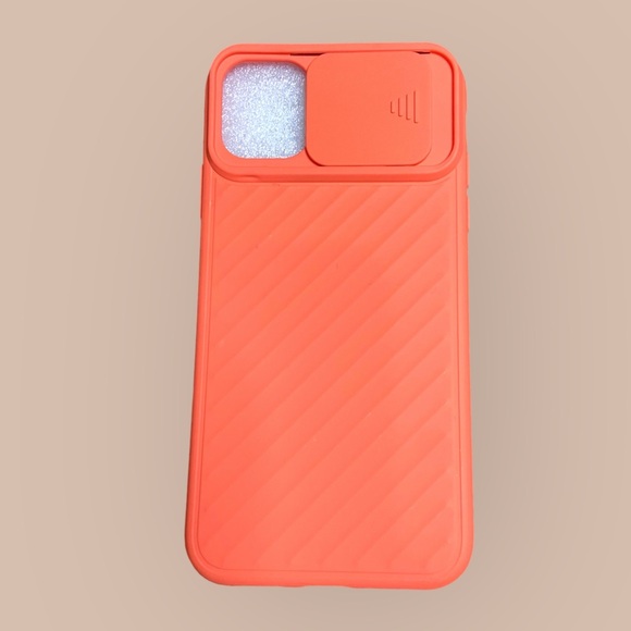 (SET OF 4) iPhone 11 retro love bug shockproof phone cases - Picture 8 of 8